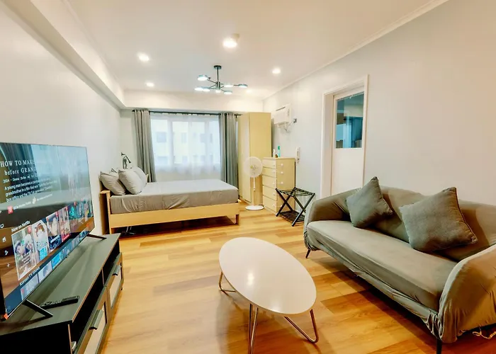 Cozy And Spacious 2Br At The Infinity Condominium Bgc Near Sm Aura And Bonifacio High Street Apartment *