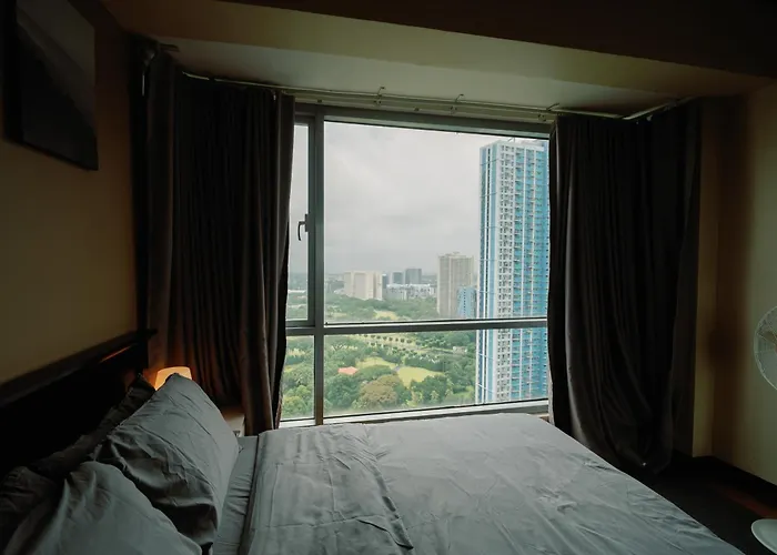 Cozy And Spacious 2br At The Infinity Bgc Near Sm Aura And Bonifacio High Street Apartment *